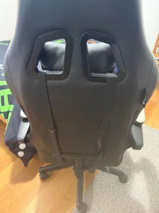 Silla Gamer Negra y Blanca