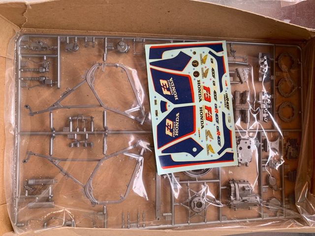 Maqueta Tamiya Honda CBR400F 1/1Endurace