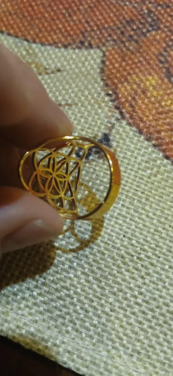 Anillo Dorado Flor de la Vida