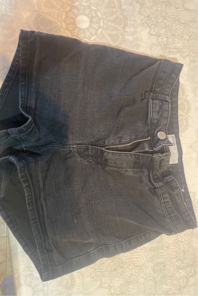 Shorts vaqueros negros y verdes