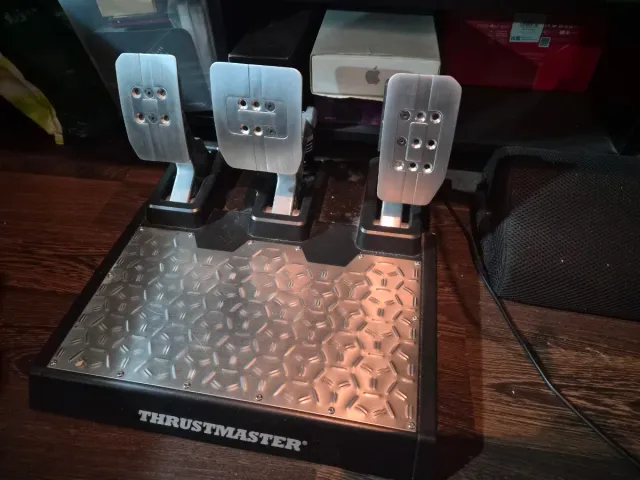 Thrustmaster T-LCM Pedales