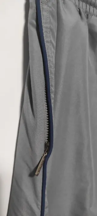 Pantalones chándal anchos Umbro grises vintage