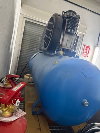 Compresor Airum HP5.5 casi nuevo