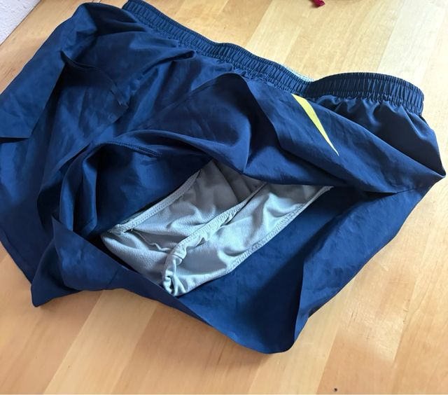 Pantalón corto Nike azul