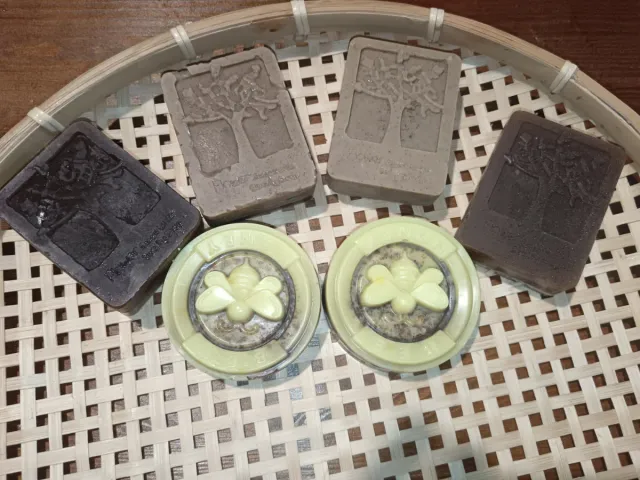 Jabón Artesano. Glicerina, propoleo y miel.