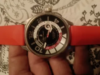 Reloj Radiant Negro y Rojo Poco Uso