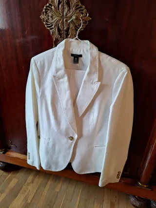 Traje de chaqueta y pantalón beige