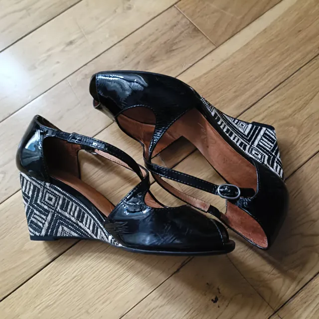 Zapatos de tacón SPANITAS negros y multicolor