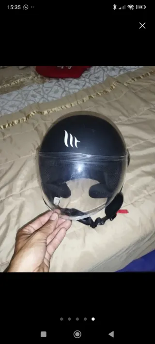 Casco MT negro con visera transparente talla S