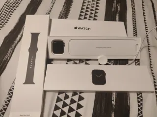 Apple Watch SE  Space Gray S/M
