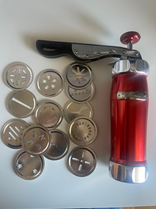 Macchina per biscotti con 20 trafile