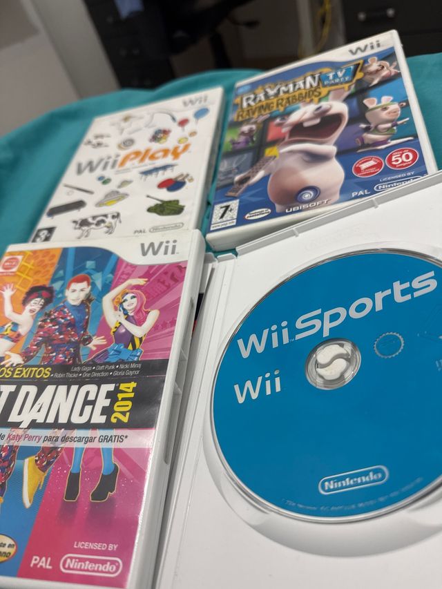 Pacchetto 4 giochi Wii: Sports, Play, Rayman, Just Dance