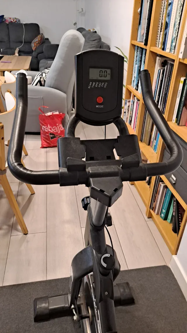 Bicicleta de Spinning Negra.