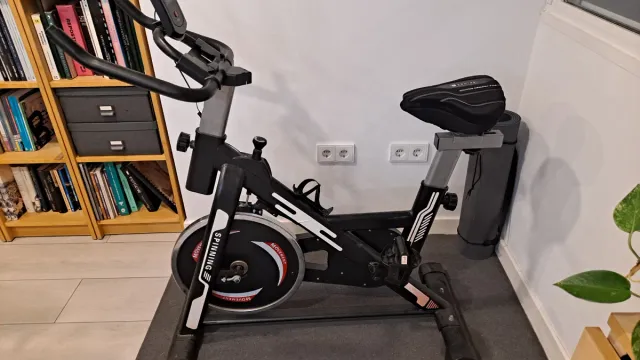 Bicicleta de Spinning Negra.