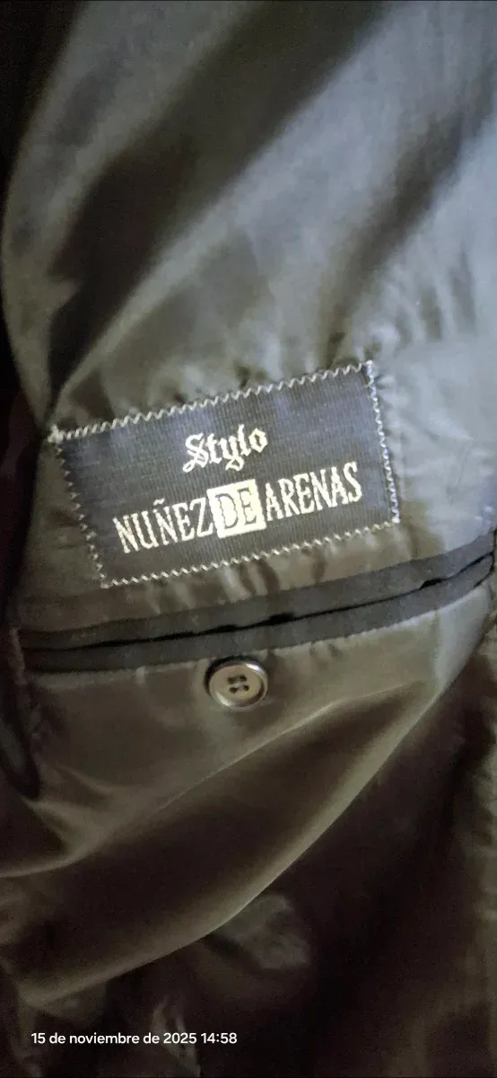 Traje de casaco preto masculino