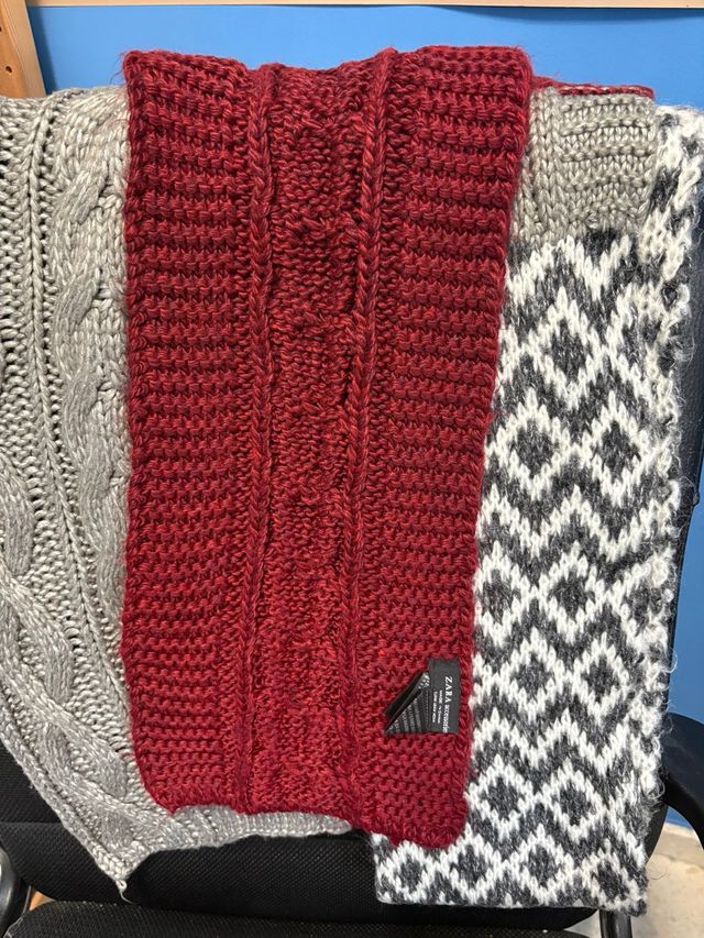 Bufanda Zara Roja y Gris