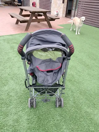 Silla de paseo Maclaren roja y gris
