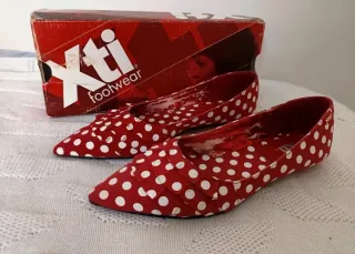 Bailarinas lunares rojas/ blancas talla 38.