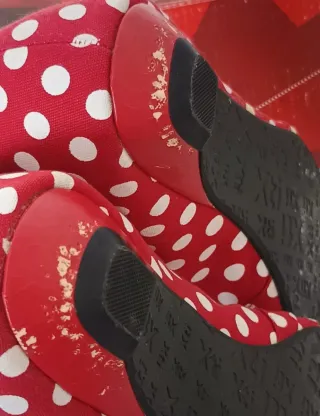 Bailarinas lunares rojas/ blancas talla 38.