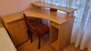 Escritorio de madera