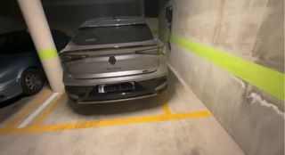 Garaje Premium con Carga V2C.