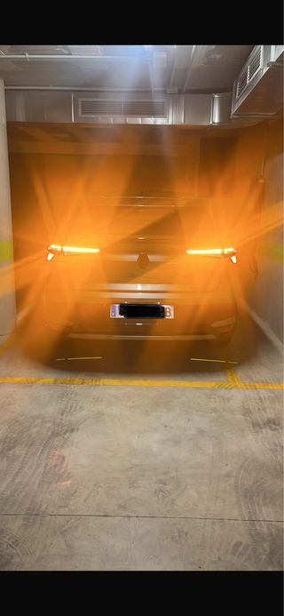 Garaje Premium con Carga V2C.