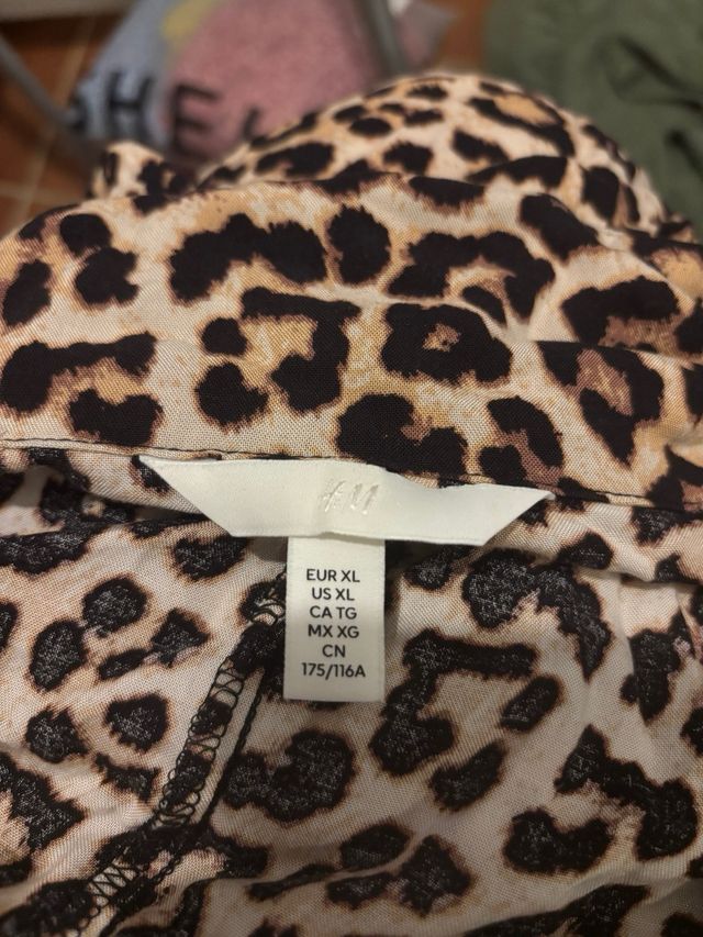 Vestido midi estampado leopardo