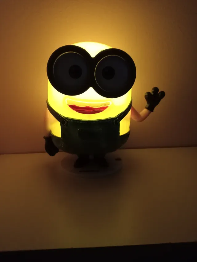 Luz quitamiedos Minions Varta