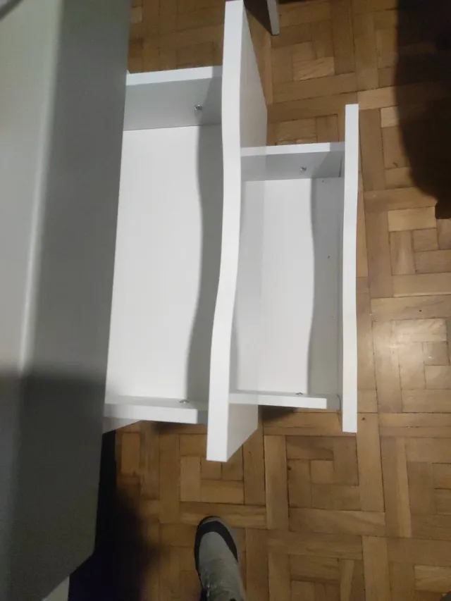 Mesa de estudio blanca