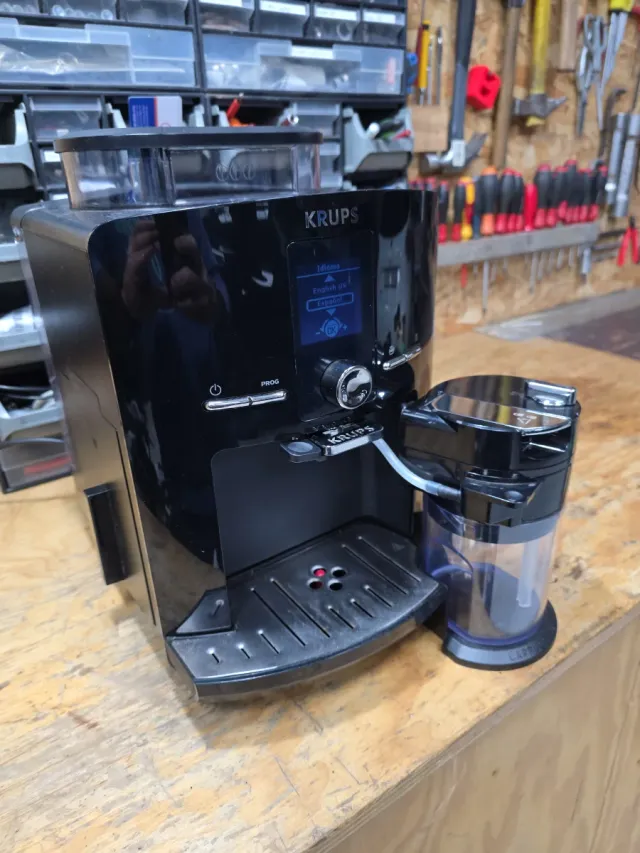 Cafetera Krups EA82 Superautomática