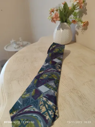 Cravatta C&A fantasia geometrica