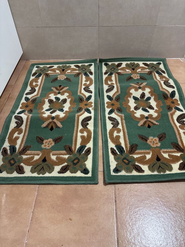 2 Tapetes de Pé de Cama