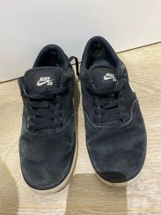 Zapatillas Nike Negras de ante