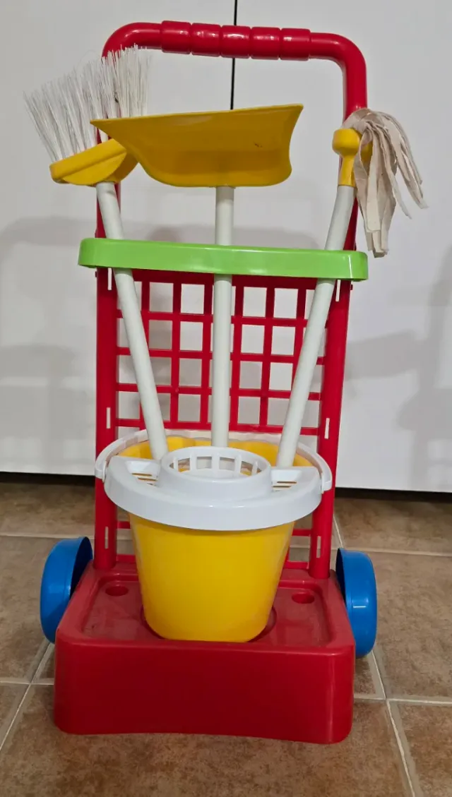Carrito limpieza juguete