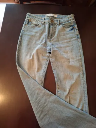 Pantalones vaqueros campana