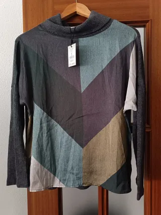 Jersey Trucco cuello alto nuevo