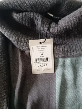 Jersey Trucco cuello alto nuevo