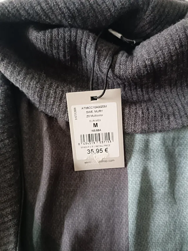 Jersey Trucco cuello alto nuevo