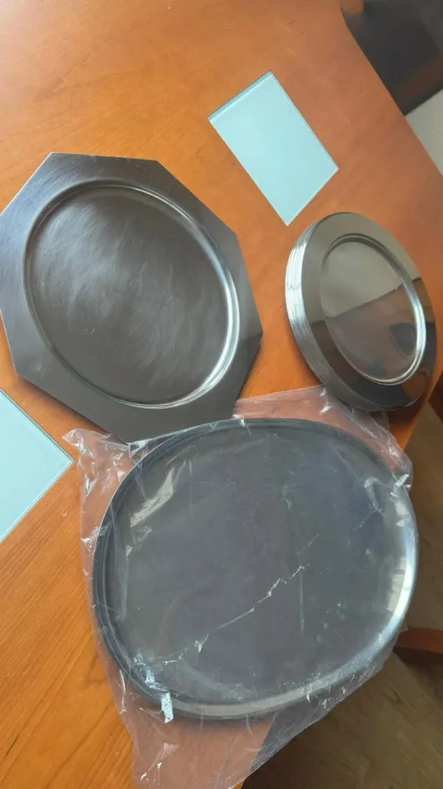 Acero inox 18/10: 12 Salvamanteles+2Fuentes