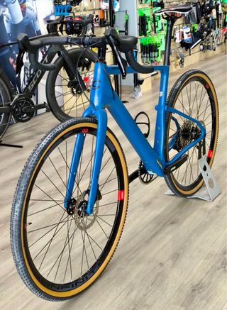 Bicicleta Gravel Cannondale Topstone Carbon 6