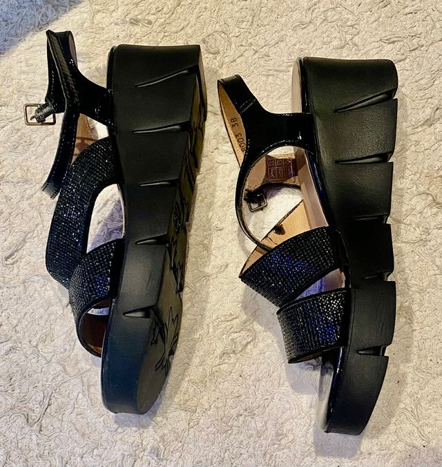 Sandalias Negras Brillantes Talla 38