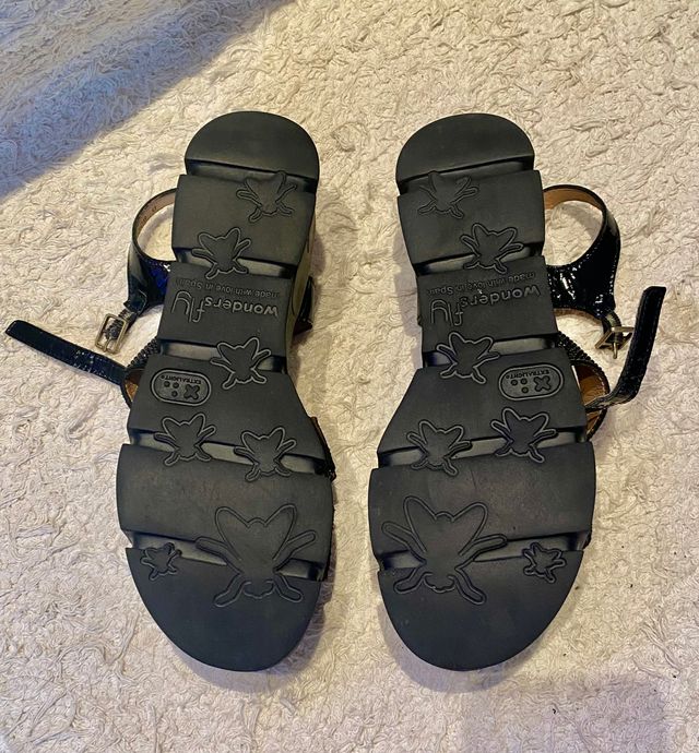 Sandalias Negras Brillantes Talla 38