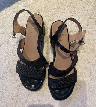 Sandalias Negras Brillantes Talla 38