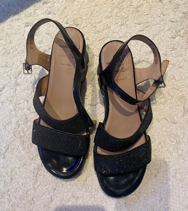 Sandalias Negras Brillantes Talla 38