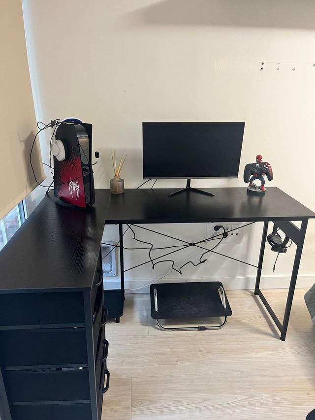 Escritorio de esquina negro