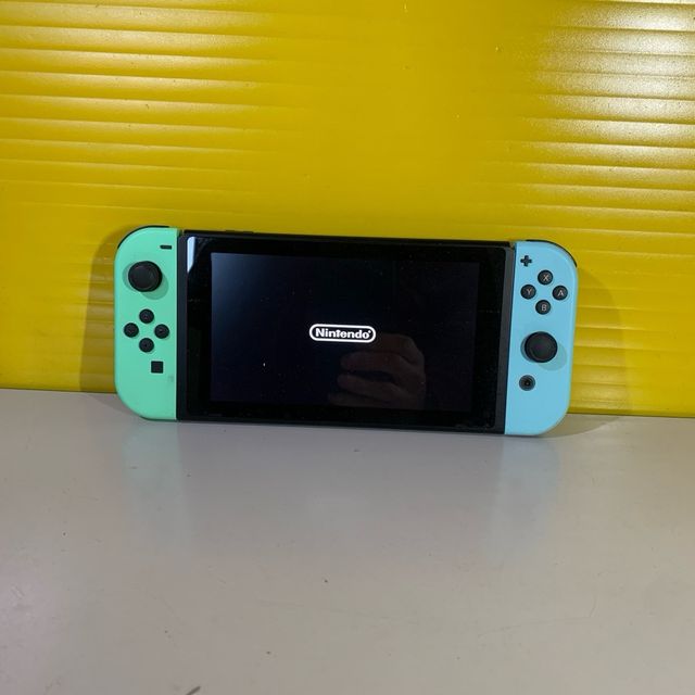 Nintendo Switch Animal Crossing Edition completa