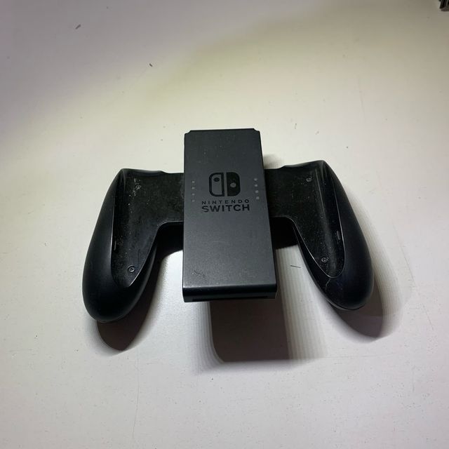 Nintendo Switch Animal Crossing Edition completa