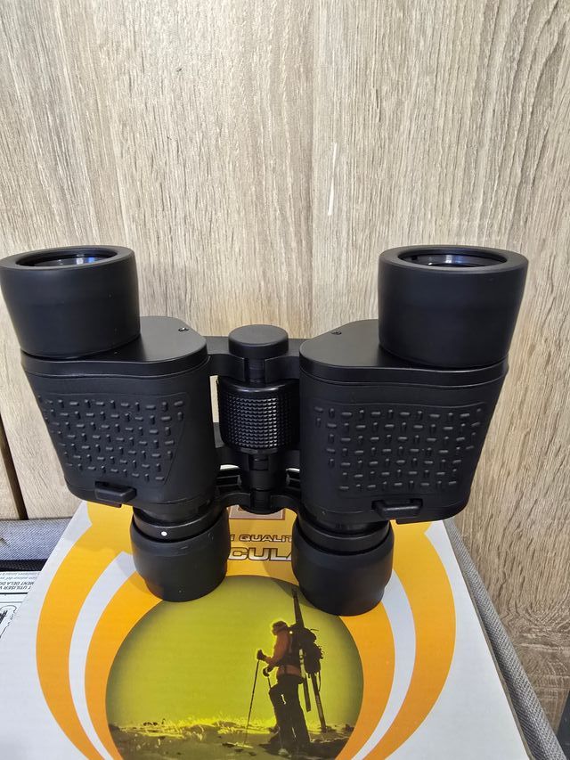 Prismáticos 10x50 con caja