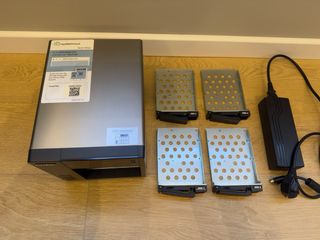 QNAP TS-421 NAS 4 Bay Nero
