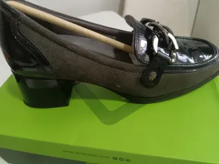 Zapatos Amarpies Negros y Grises con Cadena